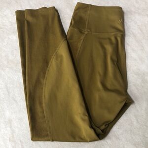 JoyLab High Waisted Leggings With 2 Side Pockets Olive Green Size S